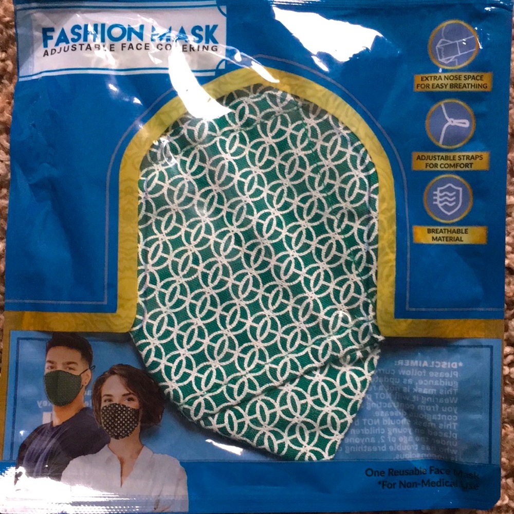 😷 Unisex Face Mask